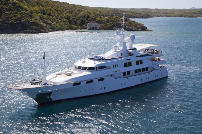 Superyacht STARFIRE