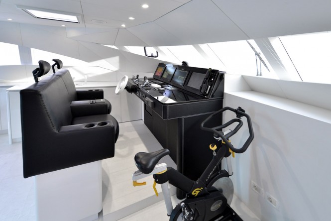 Violetta - flybridge gym equipment