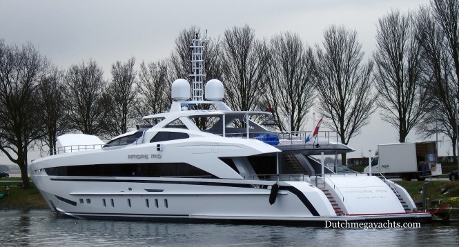 Amore Mio in Hellevoetsluis - aft view - Photo by Dutchmegayachts