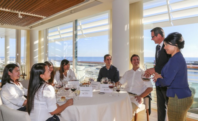 Formation - LADY MOURA - Image credit to YCM