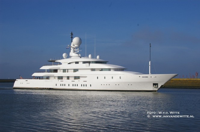 ILONA - side view - Photo by W van de Witte