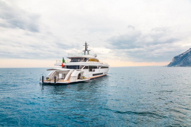 Amazing beach club - Wider 150 yacht GENESI