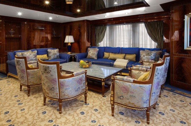 GAZZELLA - Bridge   Deck -Sky lounge