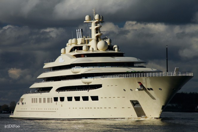 Mega yacht DILBAR - Photo by DiFooll