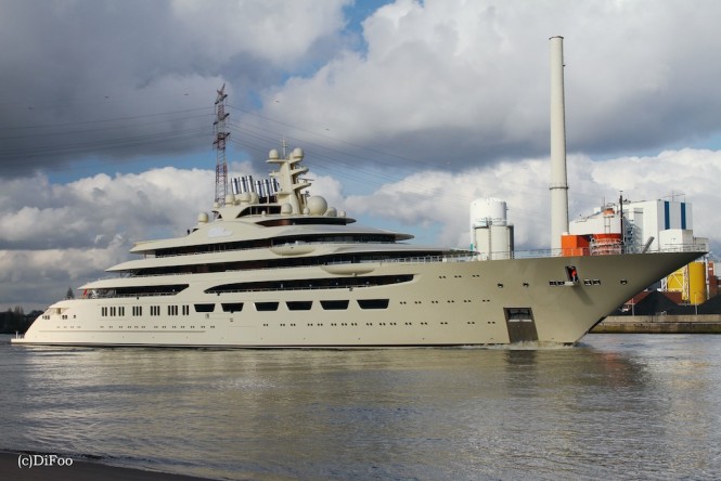 Mega yacht DILBAR - Photo by DiFooll