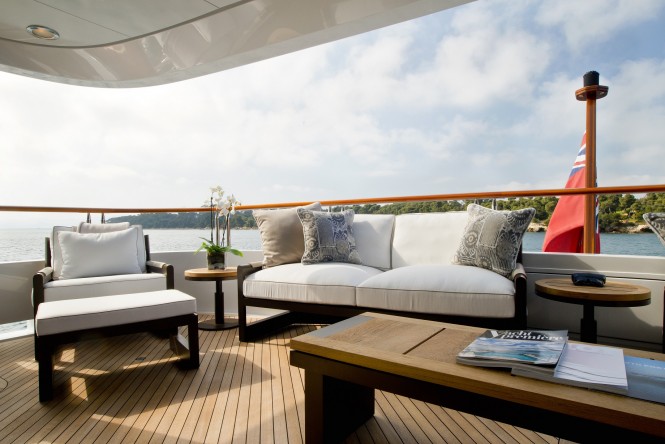 LA DEA II - furniture