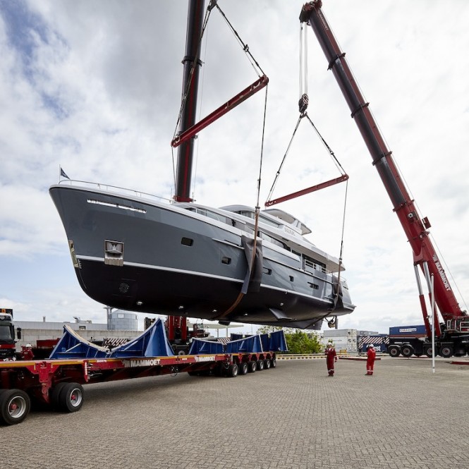 Moonen Shipyards YN198