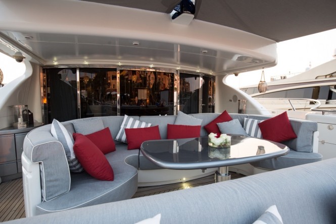 SAMJA - al fresco dining on the aft deck