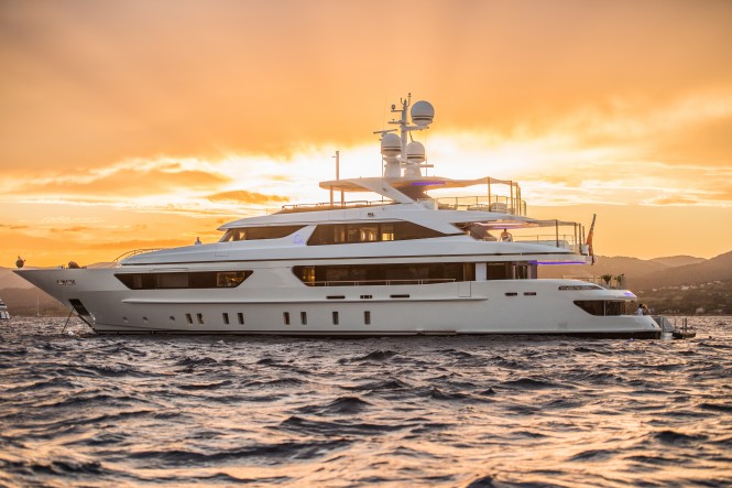 M/Y SCORPION