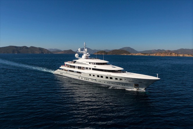 M/Y AXIOMA