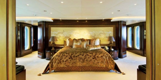 Superyacht KISMET - Master suite