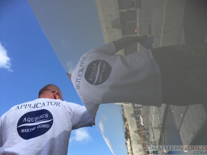 High-gloss ceramic yacht coating