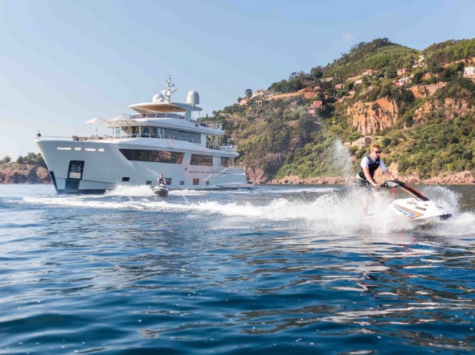 S/Y Narvalo. Water toys