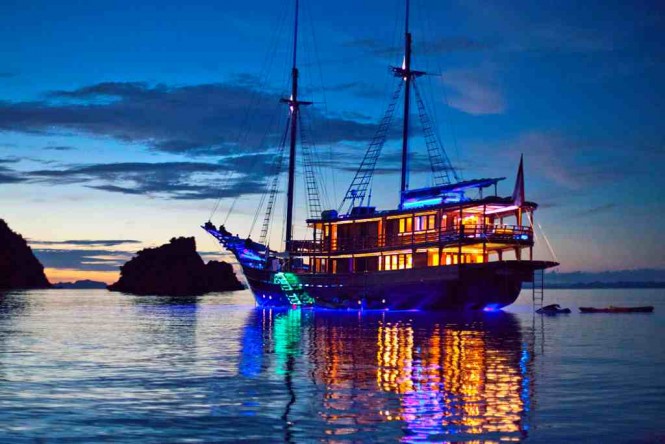 DUNIA BARU - anchored at night