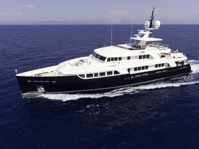 Superyacht F76. Exterior