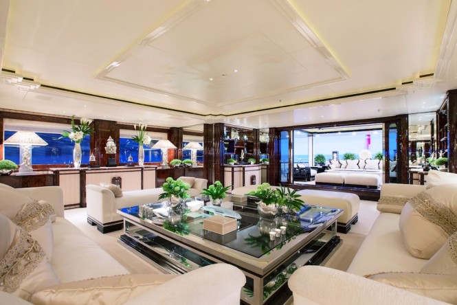 Superyacht Lioness V. Upper deck