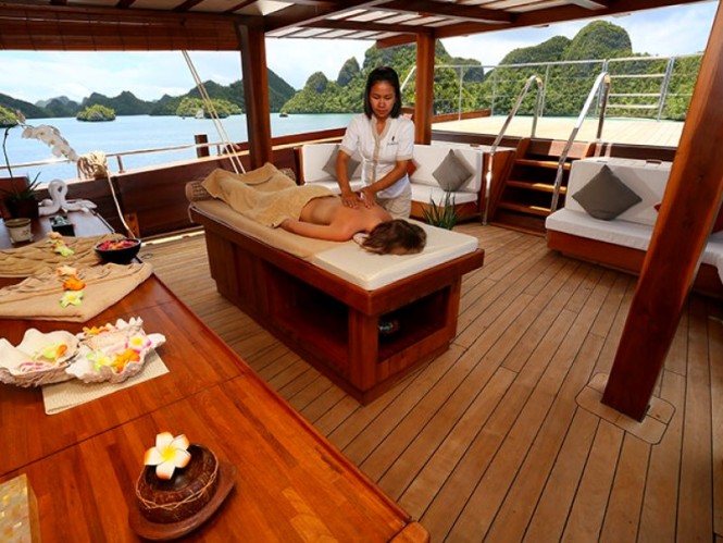 Enjoy the services of a highly skilled crew aboard sailing yacht LAMIMA