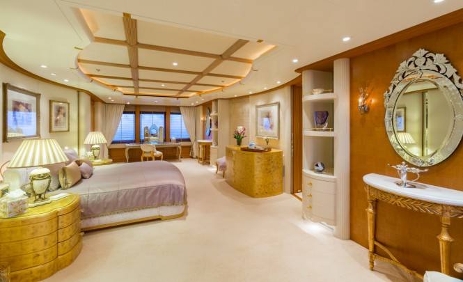 M/Y Callisto Master Stateroom