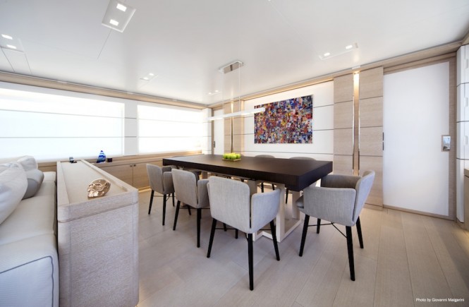 Luxury yacht NARVALO - Dining area