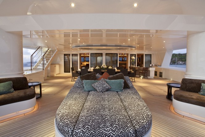 S/Y HEMISPHERE - Alfresco dining and outdoor lounge area on the aft main deck. Photo credit: Jeff Brown / Pendennis Shipyard