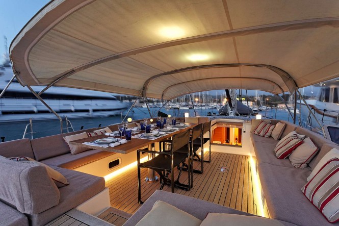 Alfresco dining in the cockpit of MRS MARIETTA CUBE