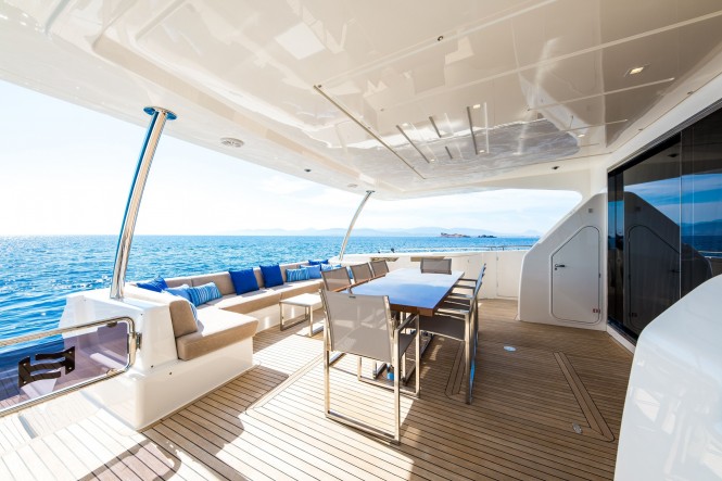 Ferretti 96 JAG B - Aft deck