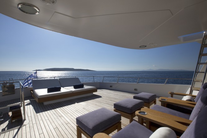MY LIBRA Y- Sundeck aft