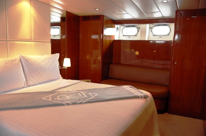 MY MOONRAKER - Master stateroom