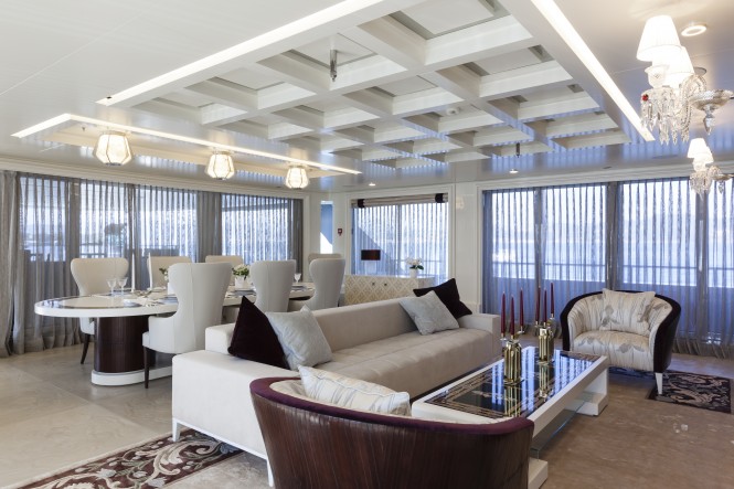 Quinta Essentia - main deck