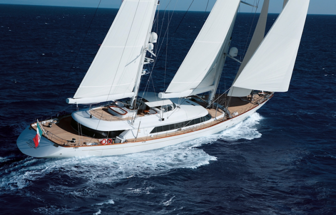 S/Y ROSEHEARTY - Perini Navi