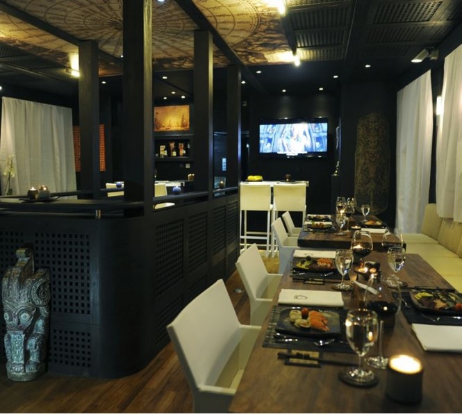 Sail Yacht ZEN - Formal dining area