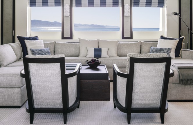 TURQUOISE Yacht - Sky Lounge Seating