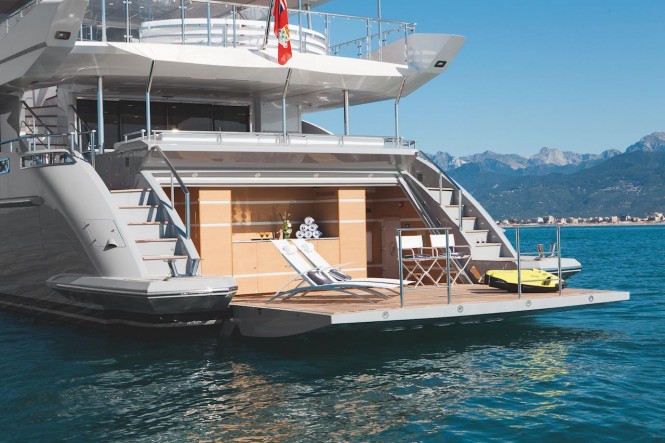 Great Beach Club on motor yacht H - Photo courtesy of Benetti