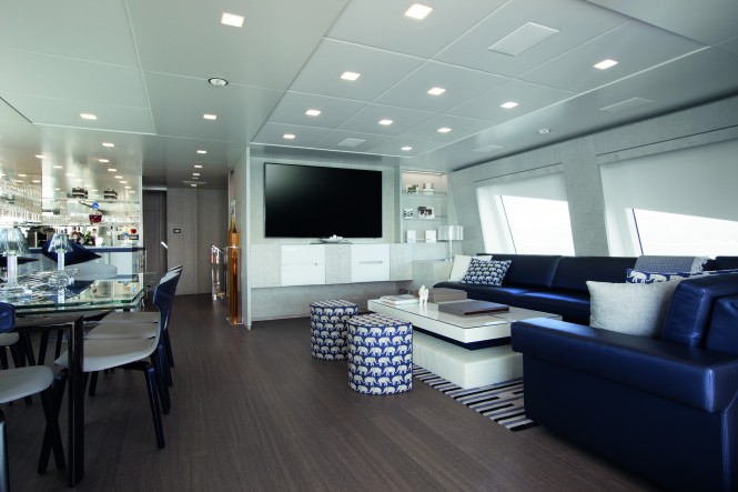 Luxury yacht H - Skylounge