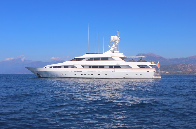 Motor yacht MISTRESS - Built by Benetti