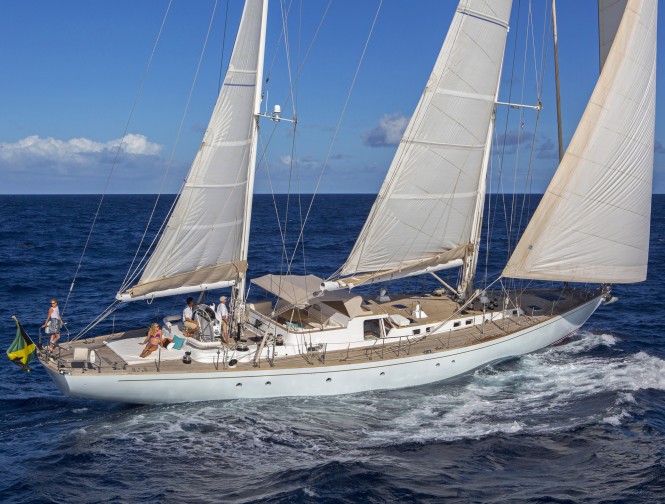 Sailing yacht JUPITER udnerway