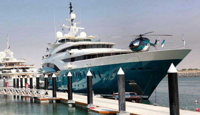 Sunrays at Abu Dhabi Yas Marina. Photo @yachthelicopters