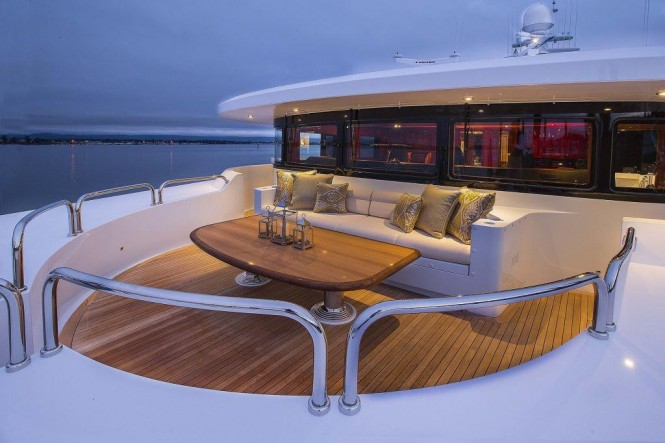 Superyacht SILVER LINING -Panoramic views from the Portuguese deck