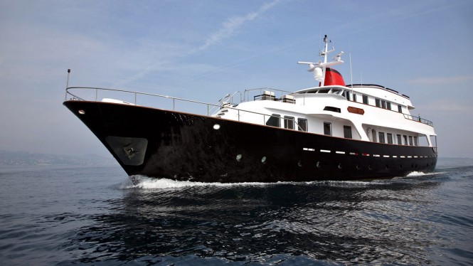 Classic Benetti yacht HAPPY DAY