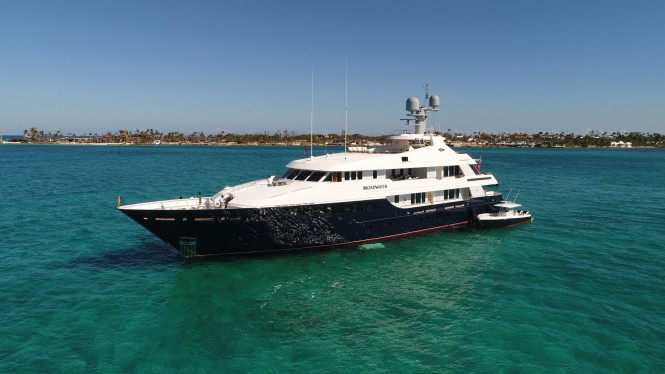 Superyacht Broadwater