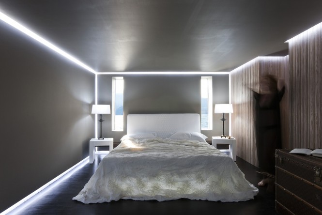 Motor yacht BLADE - Suite