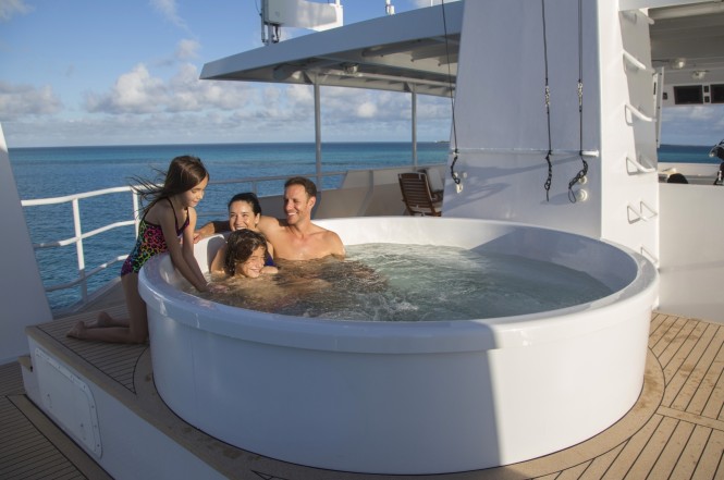 Motor yacht MARCATO - Sundeck Jacuzzi