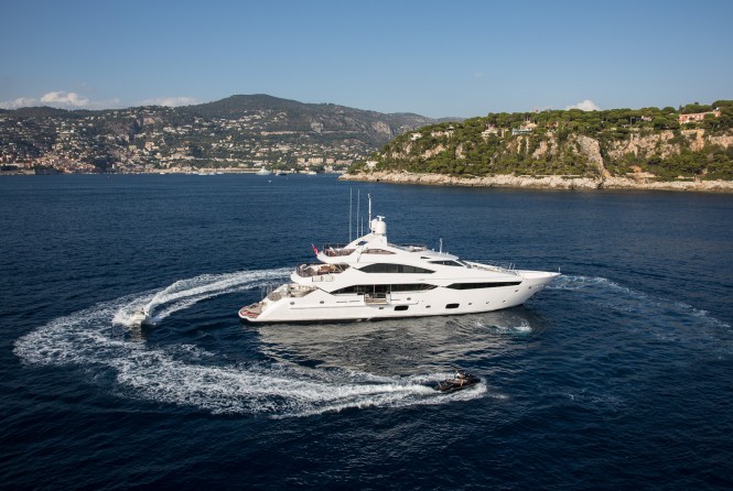 Motor yacht THUMPER - Built by Sunseeker