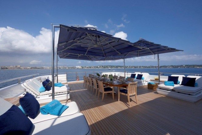 Motor yacht TITANIA - Upper deck aft alfresco dining
