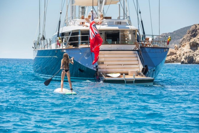 SY Q - Transom - Photo by Quin Bisset