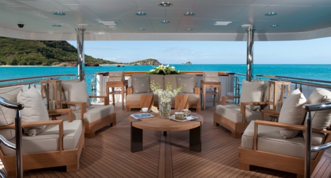 Superyacht IMPROMPTU - Main aft deck lounging