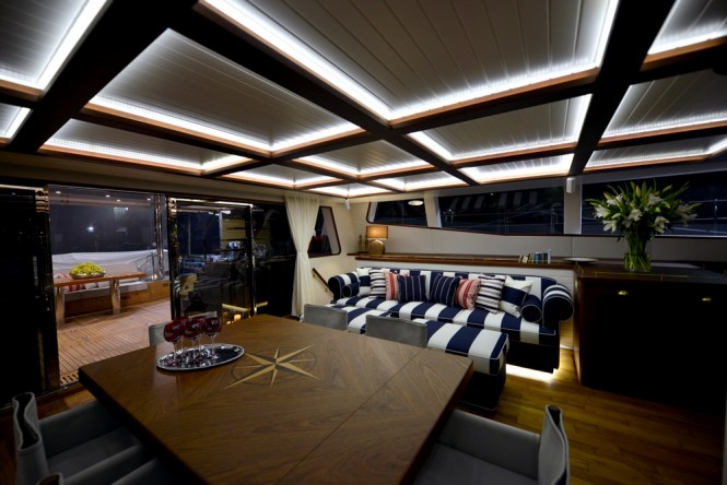 Luxury catamaran LUCY Z - Salon at night
