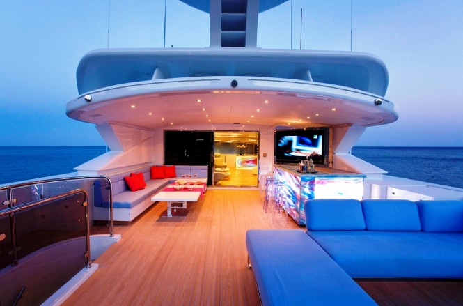 Motor yacht BARENTS SEA - Sundeck, forward view