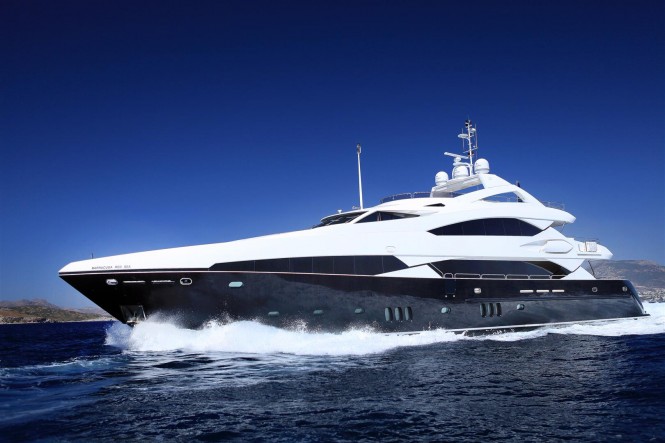 Motor yacht BARRACUDA RED SEA - Built by Sunseeker