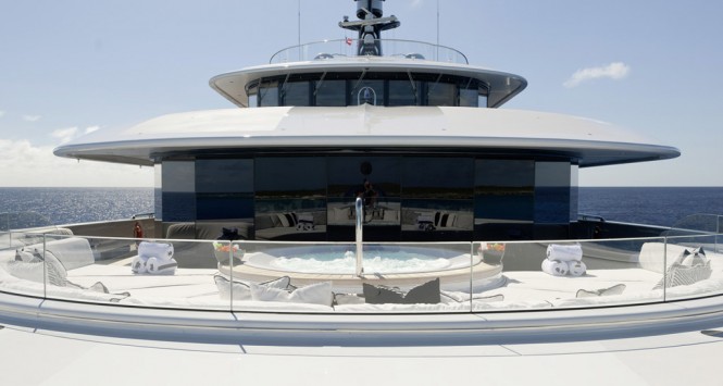 PHOENIX 2 jacuzzi - Photo credit Lurssen
